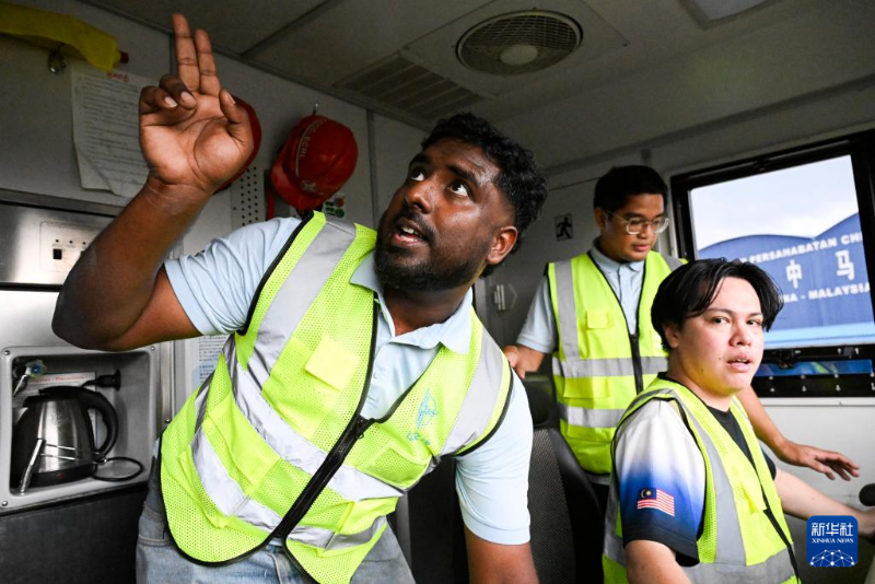 640_$1761120883811088081.png 640.png